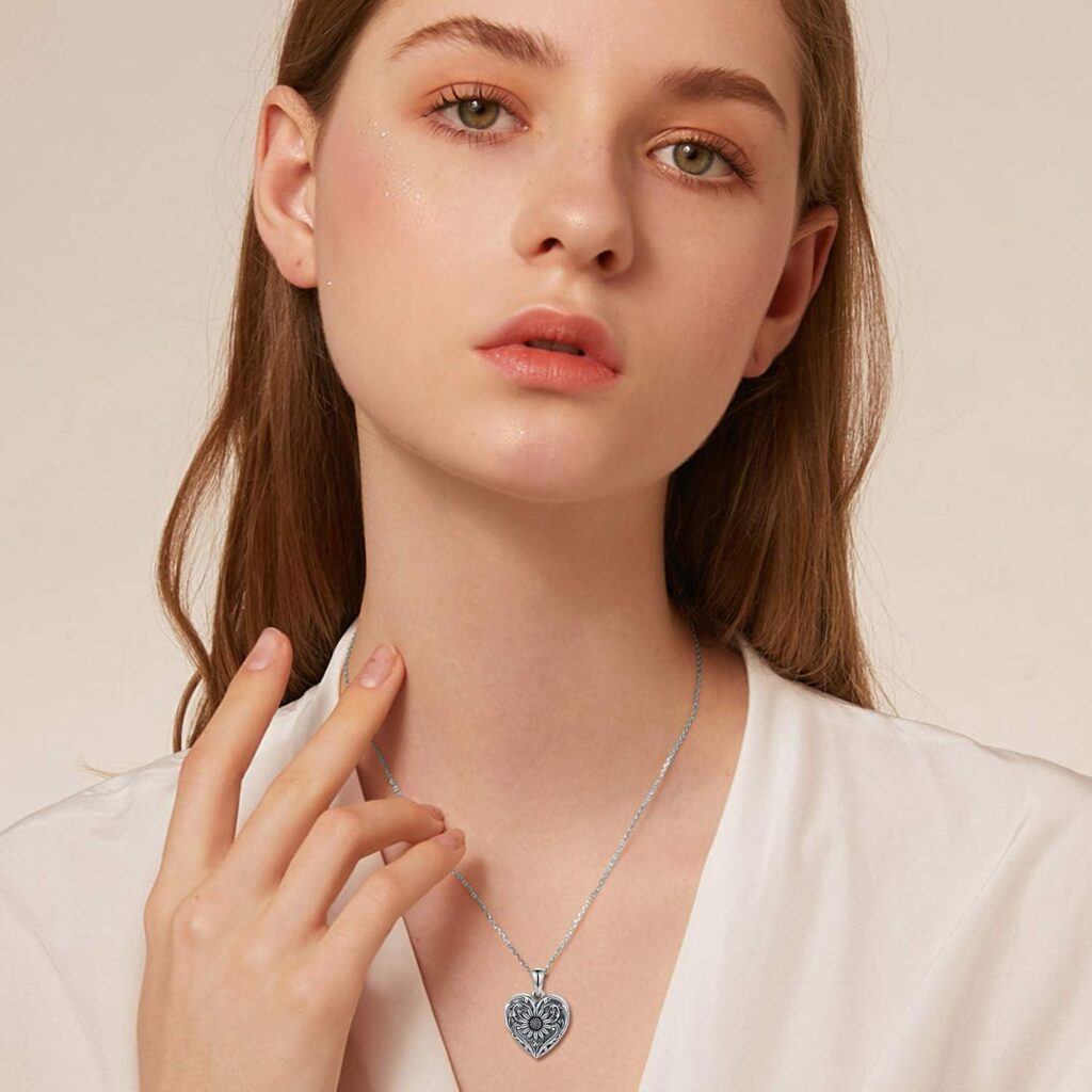Silver Photo Locket Necklace: Honest Review 2026