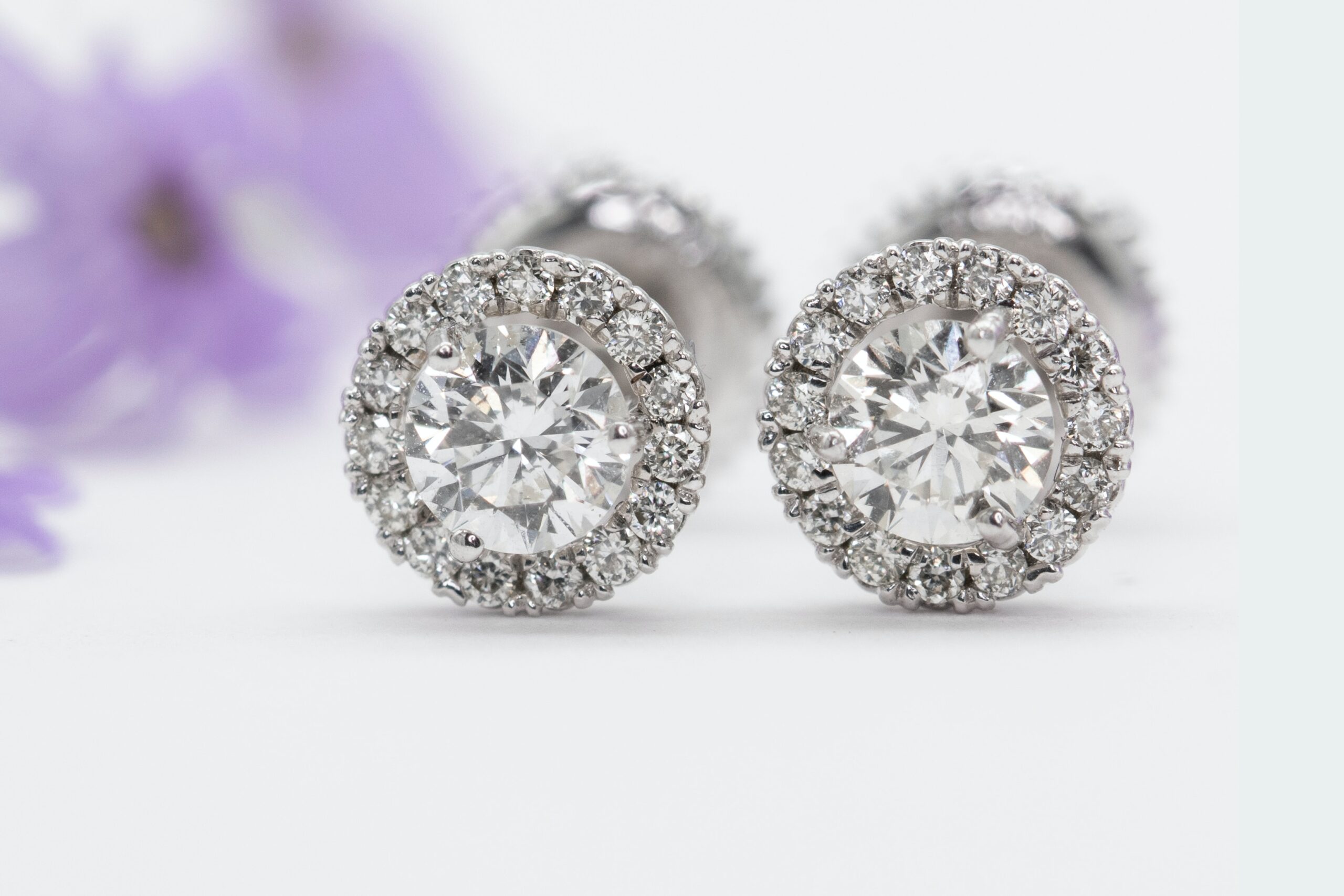 Classic lab-grown diamond solitaire engagement ring in 14k gold with prong setting, round cut diamond