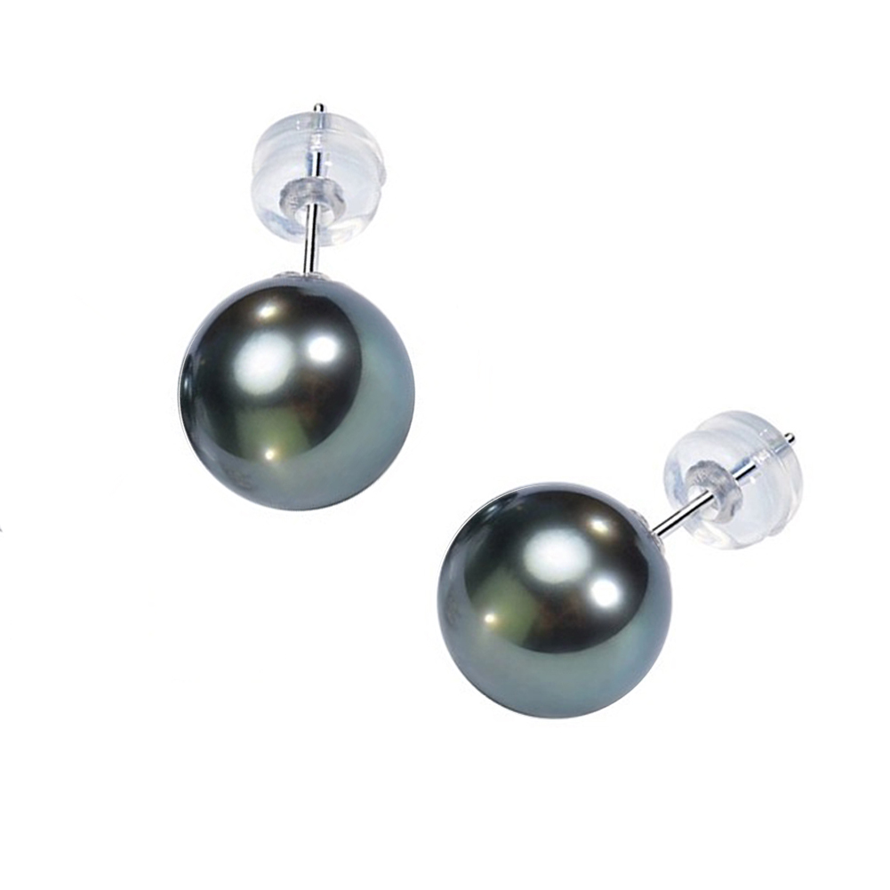 Classic 18K gold pearl stud earrings with lustrous white pearl detail