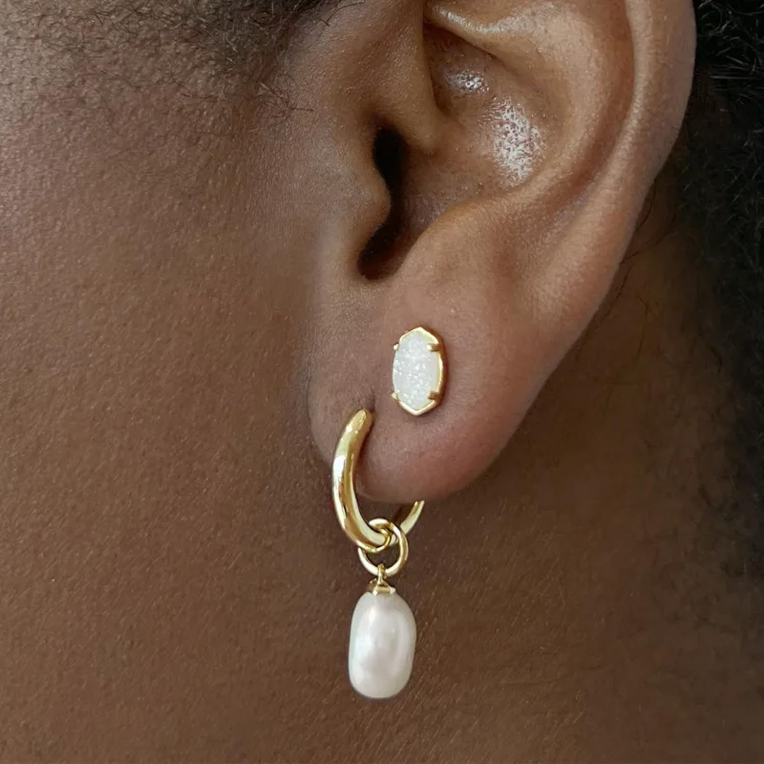 Gold-plated pearl huggie earrings with white pearl stone, modern minimalist style