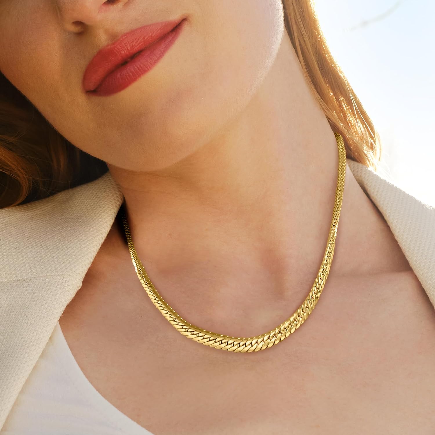 18kt yellow gold graduated Cuban-link necklace with polished finish